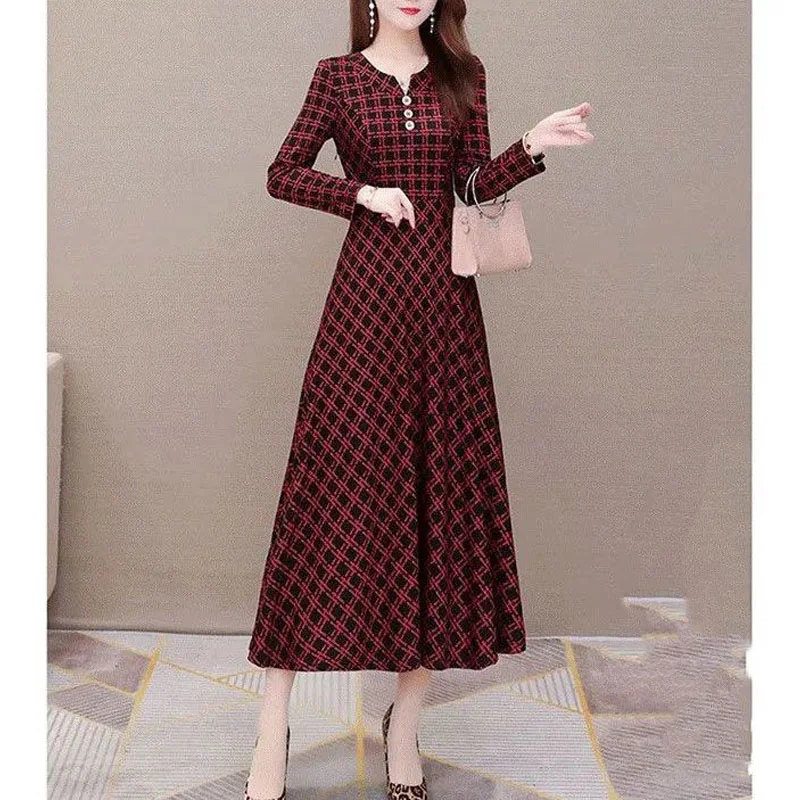 2023 Women New Spring and Autumn Fashion Plaid Covers Her Belly Temperament Slim Fit Knee Length Large Swing Dress