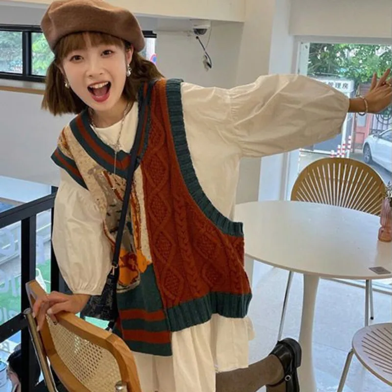 Vintage Knitted Vest Women Loose Sleeveless V-neck Wasitcoat Female Harajuku Patchwork Sweater Vest Lady Y2k Oversized Tank Tops