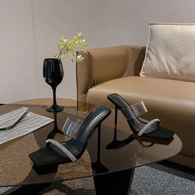 Sepatu Hak Rendah Gaya Romawi Kain Hak Rendah Karet Slide Roma PVC Kuku Sepatu Afrika Roma Rendah PVC Roma Karet Kuku Tumit Fabri