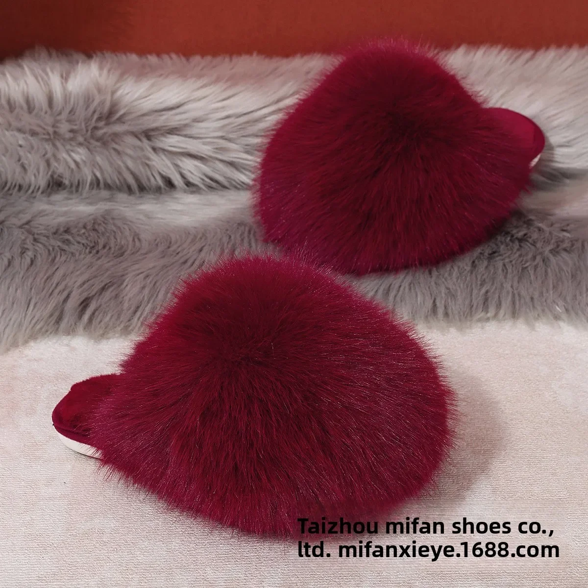 Neue Winter-Damenmode-Fellpantoffeln, Flauschige Niedliche Plüsch-Luxus-Outdoor-Anti-Rutsch-Pantoffeln mit Flachem Boden für Damen – Detail 14