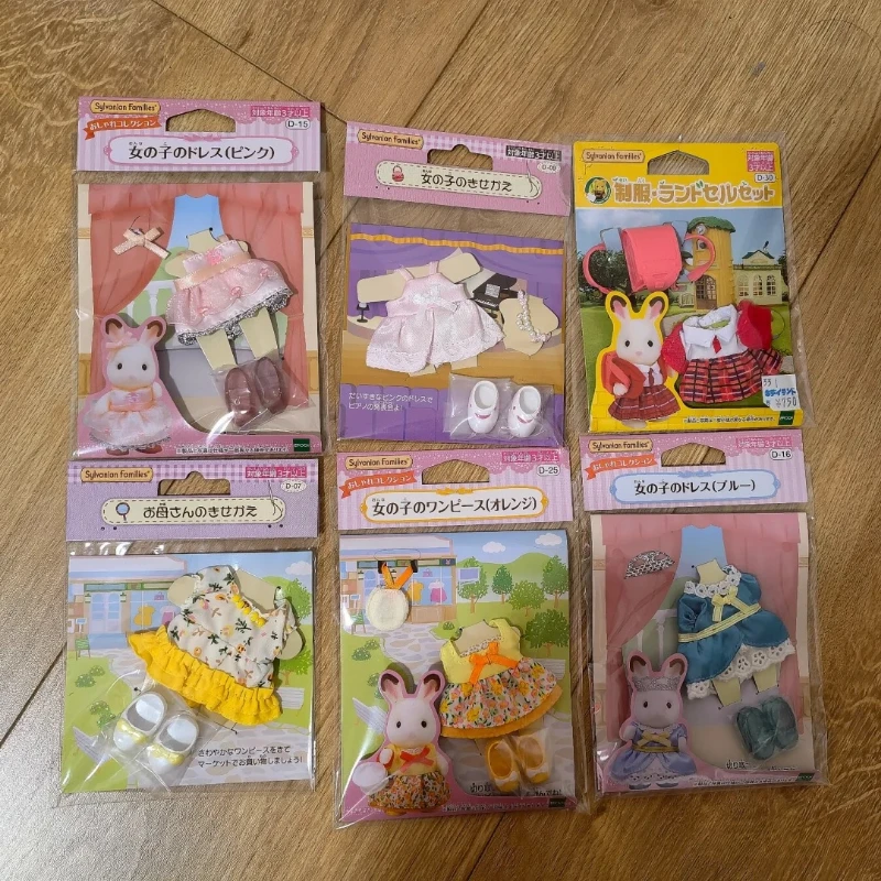Mainan Keluarga Sylvanian Ternurine Calico Critters Set Hadiah Figur Mainan Lucu untuk Anak-anak Boneka Seri Pakaian Anime untuk Anak Perempuan
