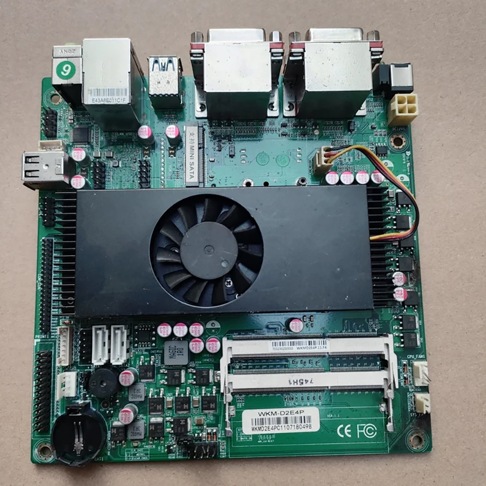 

Материнская плата WKM-D2E4P Ver1.1 с DDR3 и 4 портами DVI