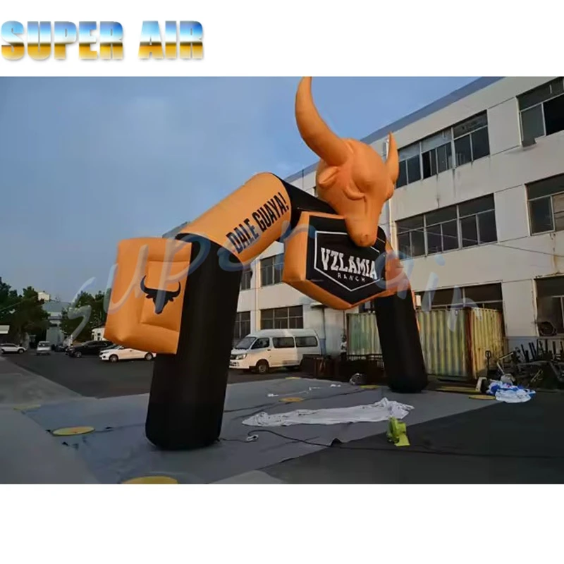 Maßgeschneiderter aufblasbarer Stierkampfbogen mit Stierkampfdekoration für die Bühne mit Luftgebläse