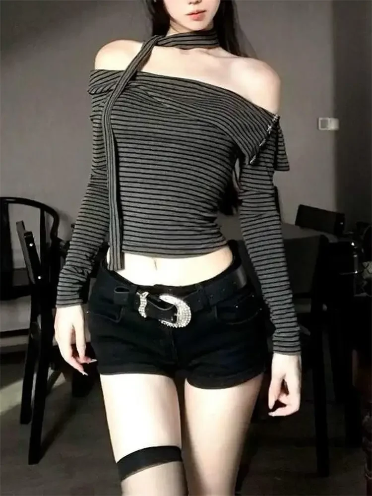 

Японская футболка Y2k, женские сексуальные укороченные топы с открытыми плечами и разрезом в полоску Y2k, эстетические уличные футболки в стиле гранж 2000-х годов