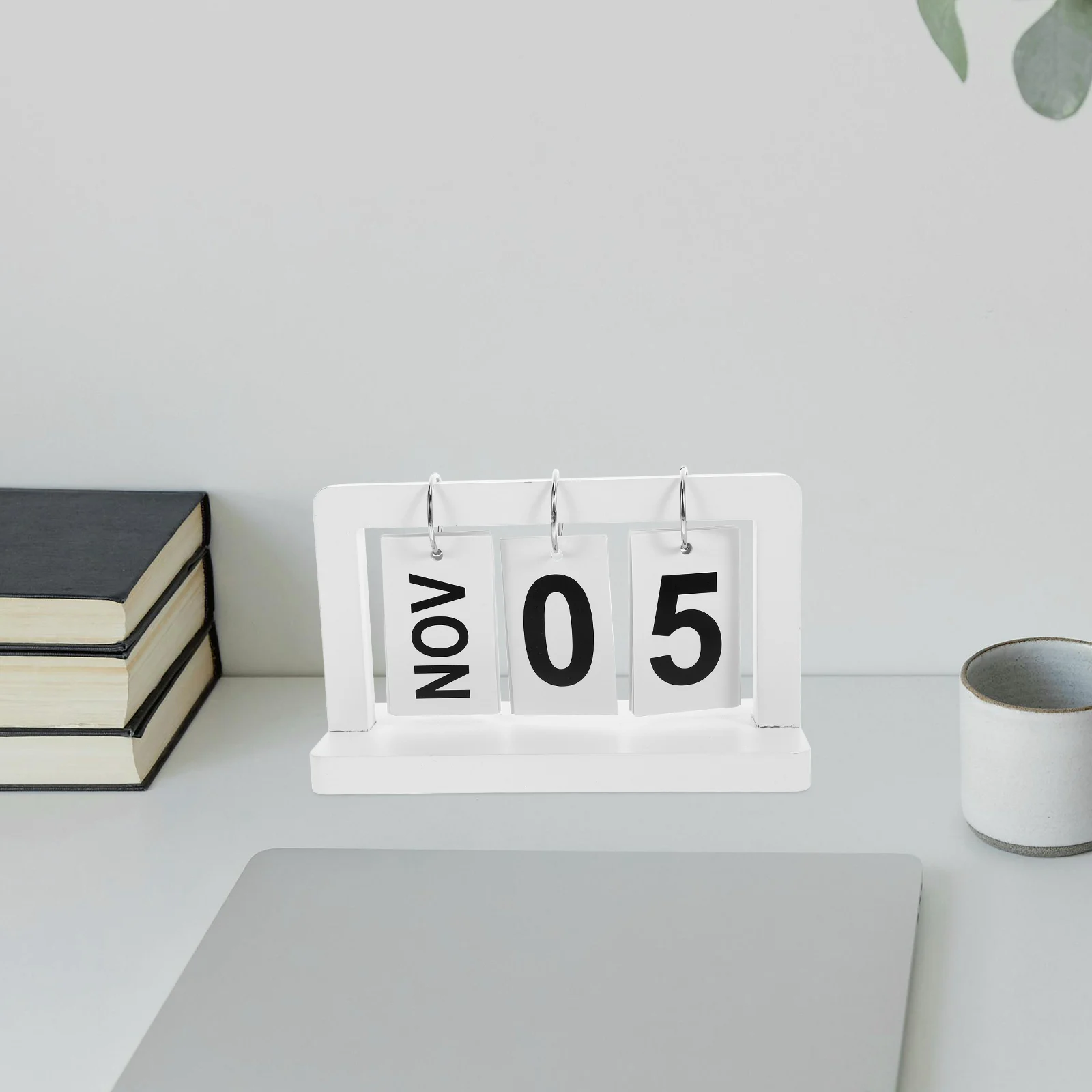 

Wood Desk Calendar Perpetual Flip Calendar Reusable Desktop Ornament for Office Home Bar Coffee Table Accessories