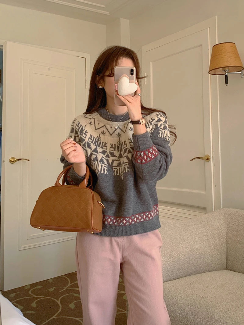 

Korean style Crew neck sweater pullover knitted sweater women's new autumn and winter contrasting color outerwear top