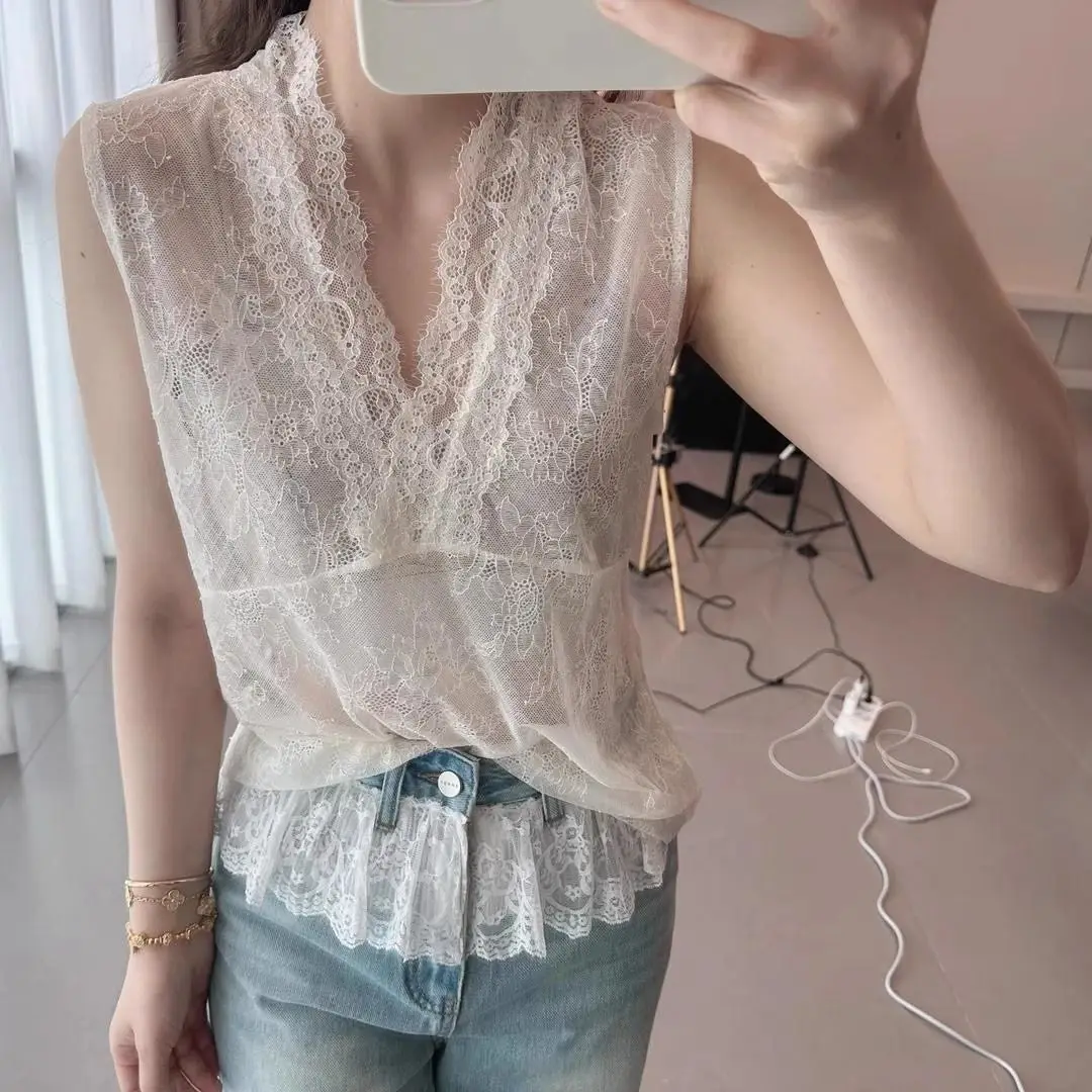 

V-neck Sleeveless Spliced lace Vest Vest Women New Summer Versatile Top