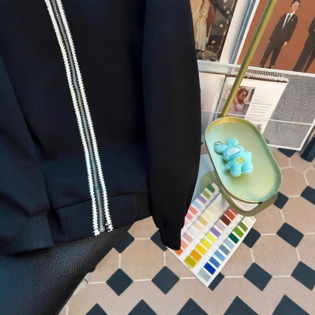 

Стильный женский черный кардиган-свитер, куртка, свободный универсальный утолщенный бейсбольный костюм на флисовой подкладке, осенне-зимний