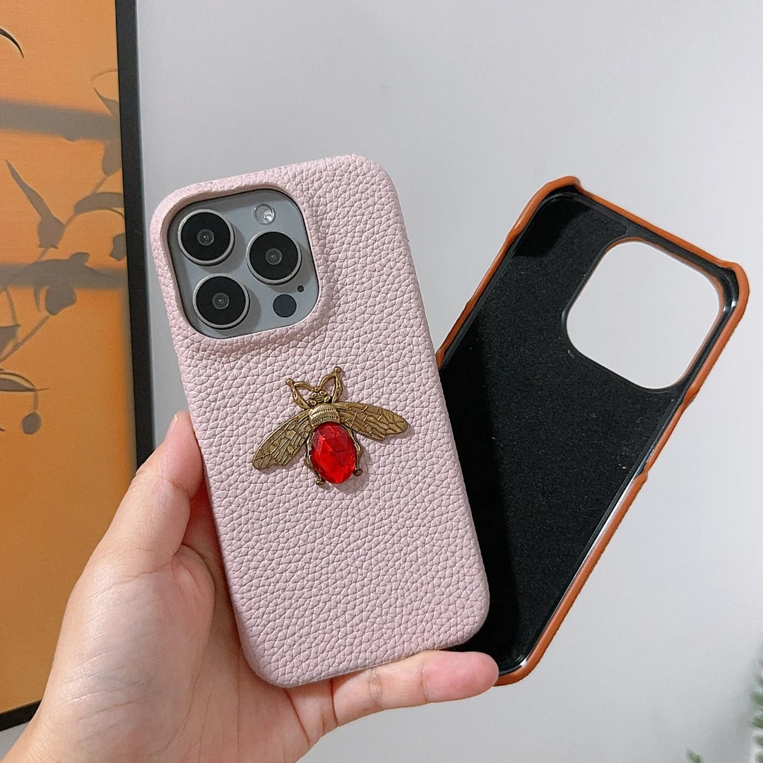 

Luxury Bees inlaid with red diamonds pu leather Case for iPhone 17 16 15 14 Phone Cover 15 13 Pro MAX Hard Shockproof Back Funda