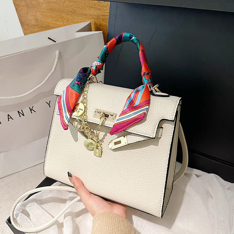 

Trendy 2025 Women's Tote Bag - Stylish Scarf Detail, Lightweight & Spacious, Convertible Strap, Chic Autumn/Winter Accessory