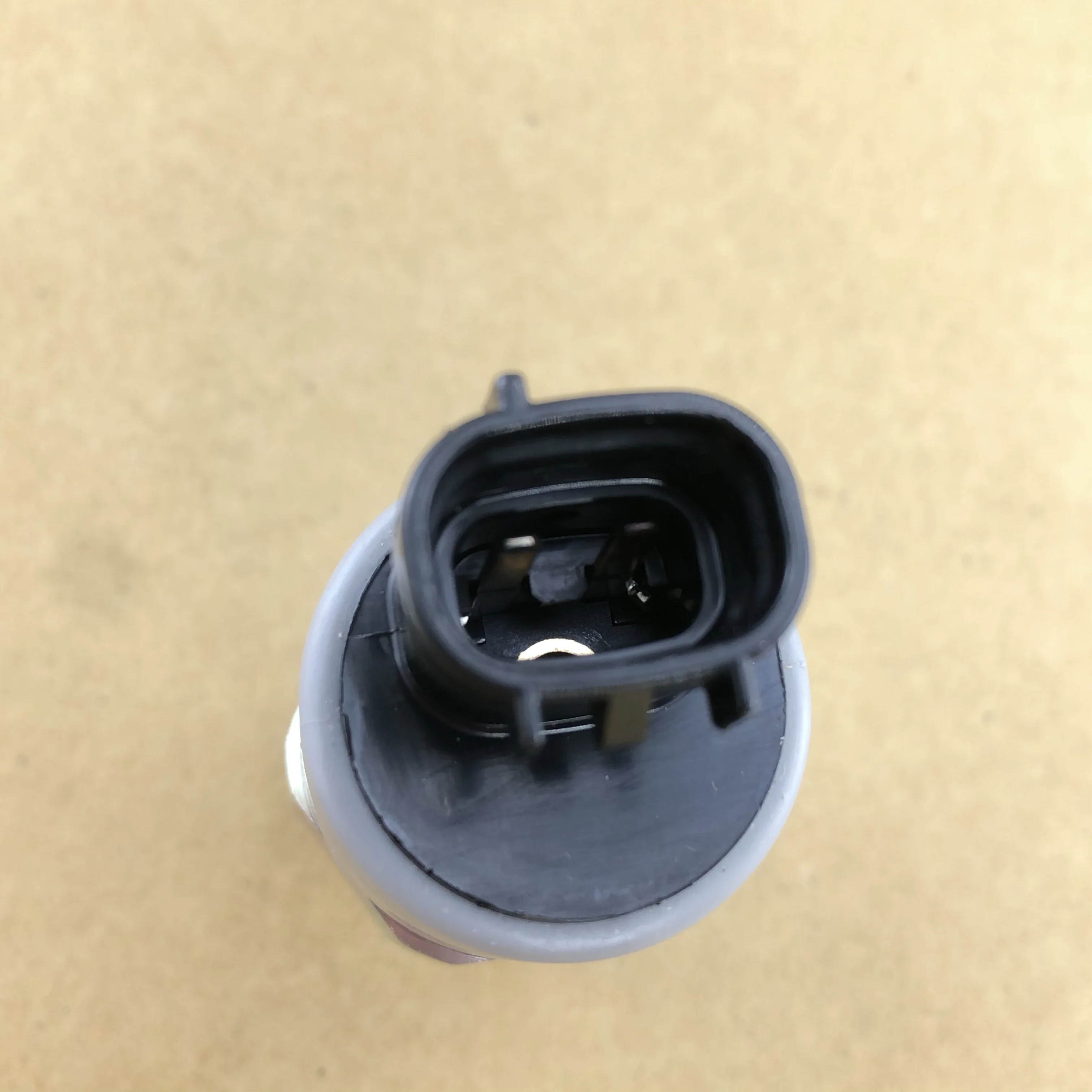 Conjunto de interruptor de sensor HINO700 S8338-02311