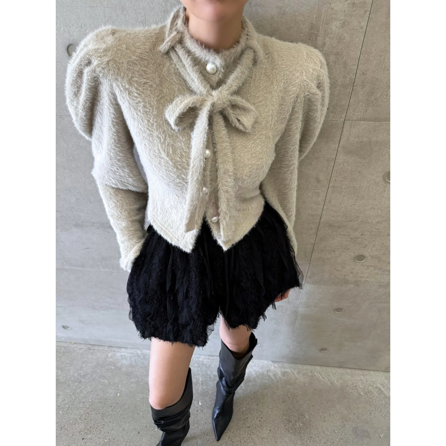 Faionable Pearl Buttoned Furry Jaet And Strap Set Women's Sweet Ele Top Bubble Sve Korean Sle Spring Autumn Winter