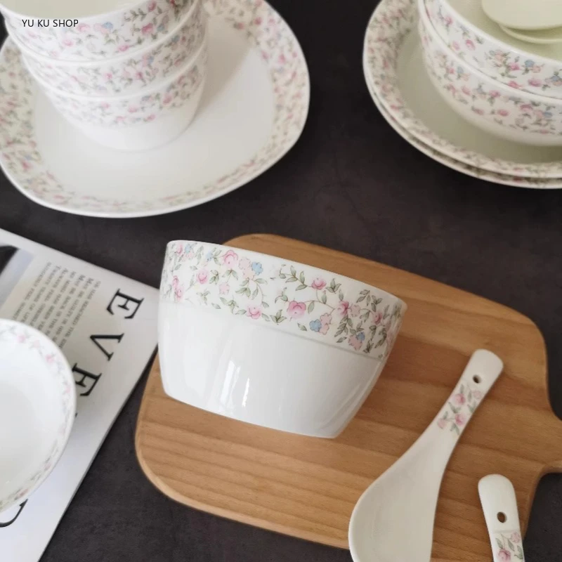 

Креативная миска с цветочным узором, тарелка, ложка, фарфоровая тарелка для торта, кондитерские изделия, кухонная керамическая посуда, набор для ужина для стейка для домашнего использования