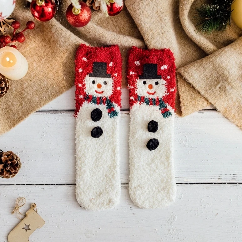 Outono e inverno coral veludo não derramamento meias de sono com caixa de presente bola, meias de natal engrossadas para mulher, tubo médio quente f