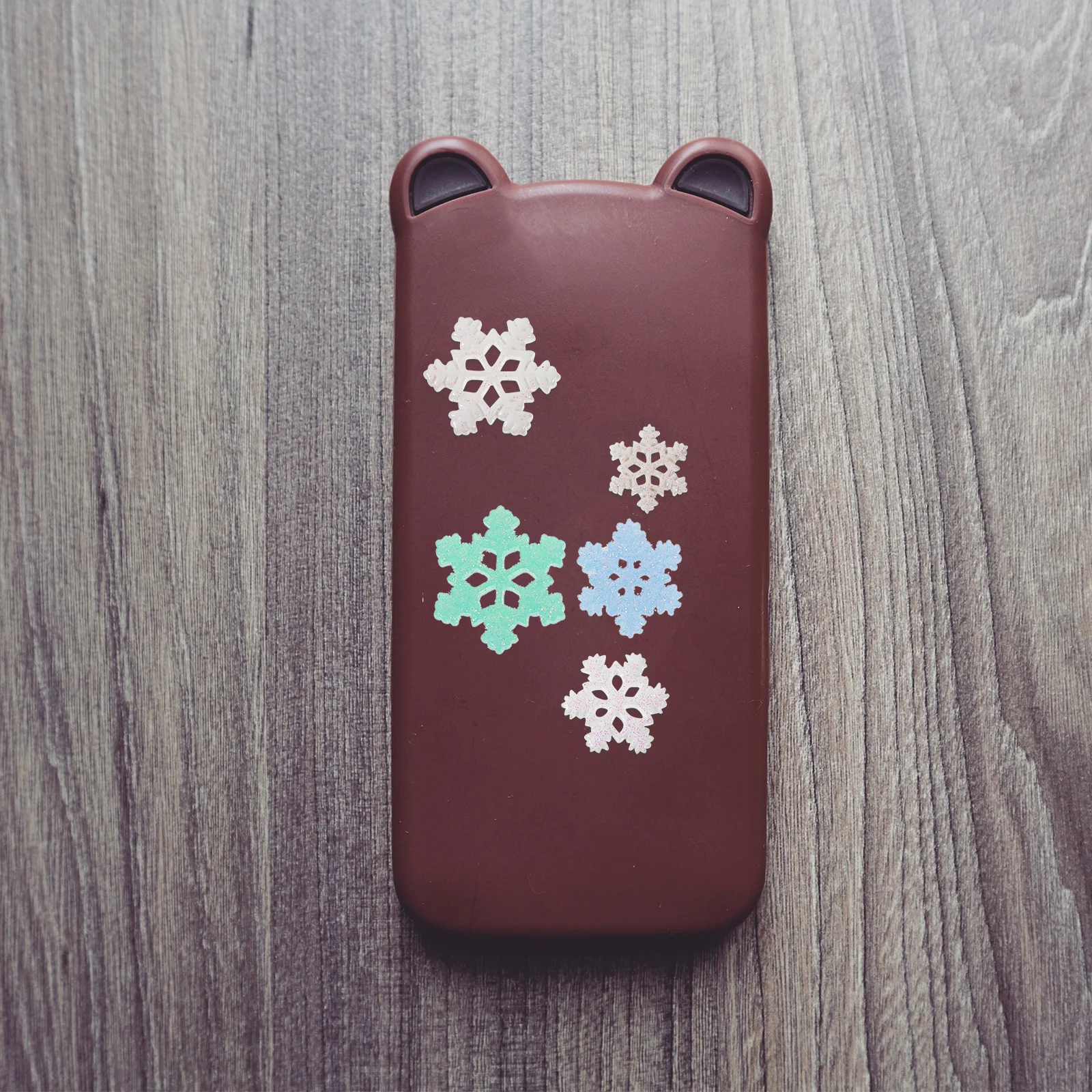 60 قطعة من إكسسوارات راتينج ندفة الثلج لعيد الميلاد دلايات مسطحة جميلة لصياغة ديكورات مصغرة لصنع المجوهرات بنفسك #3