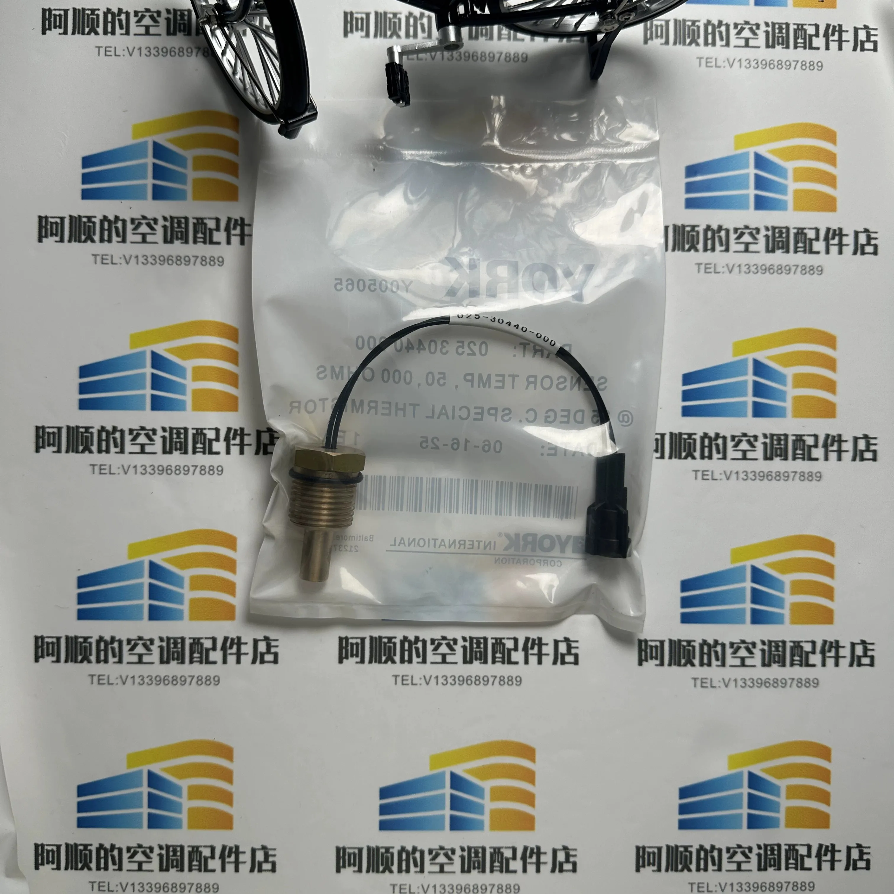Temperature Sensor 025-30440-000 Measurement Device for Monitoring And Control Applications