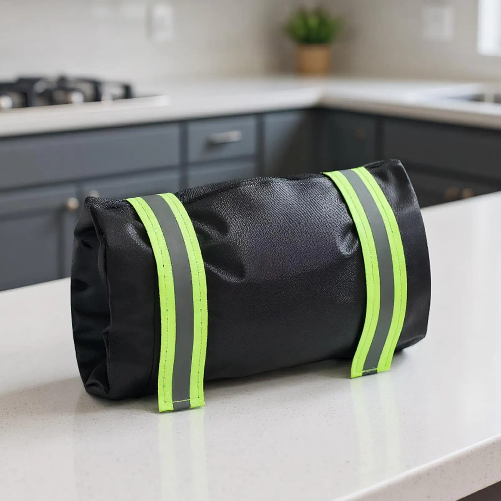 

Outdoor Faucet Covers For Winter 2 Pieces 10x7 Inch Reflective Protective Wrap Weather Proof Faucet Cover For Home Farm RV