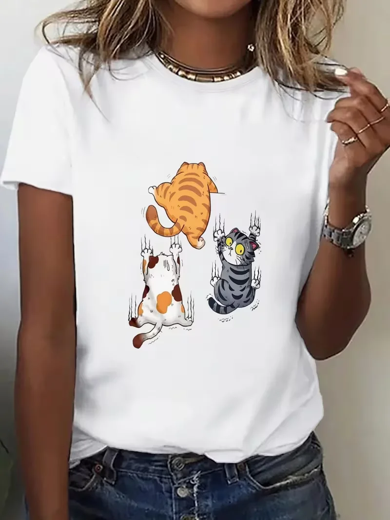 Women'S Short-Sleeved T-shirt with Illustrations Cat Climbing Wall Hand-Painted Style, Ladies TShirt Eye-Catching for Daily Wear