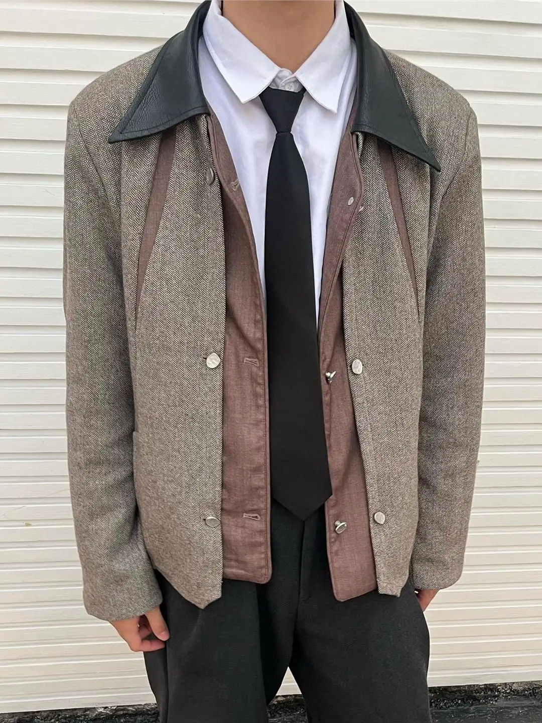 

New Chinese Sle Court Geometry Jaet Retro American Feel Stand Collar Faion Outerwear for Men And Women Geometric Pattern