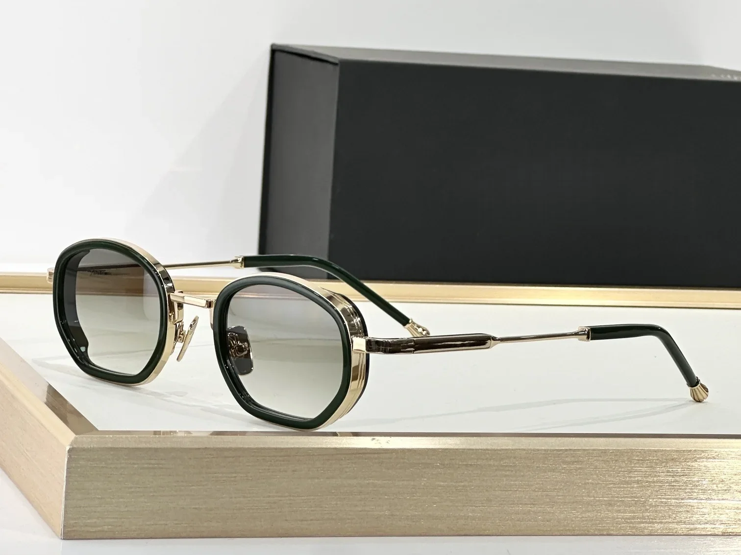 

Top Quality Sunglasses for Men and Women MATT SIZE 47-26-145 Style UV400 Retro Fashion Special Design Sun Glasses with box