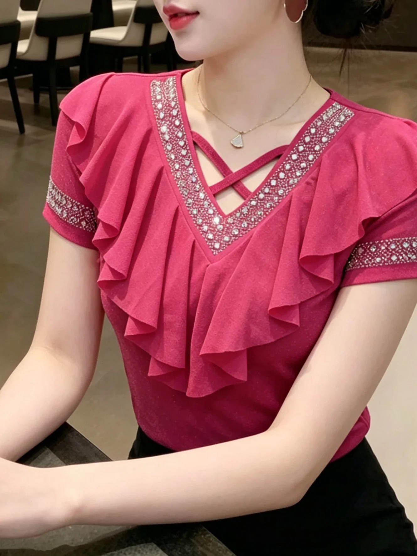Summer Women's V-Neck T-Shirt Short Sleeve Rhinestone Slimming Top Fashionable Bell Sleeve Design Breathable Casual Wear
