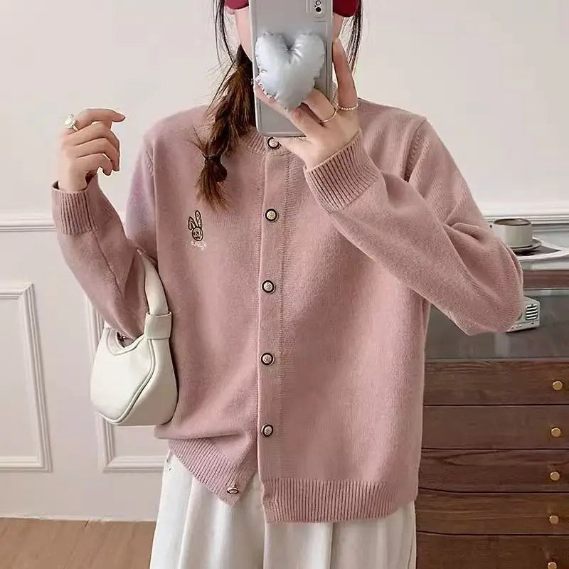 

New Autumn Single Row Sweater Embroidered Round-neck Knitted Cardigan Loose Top