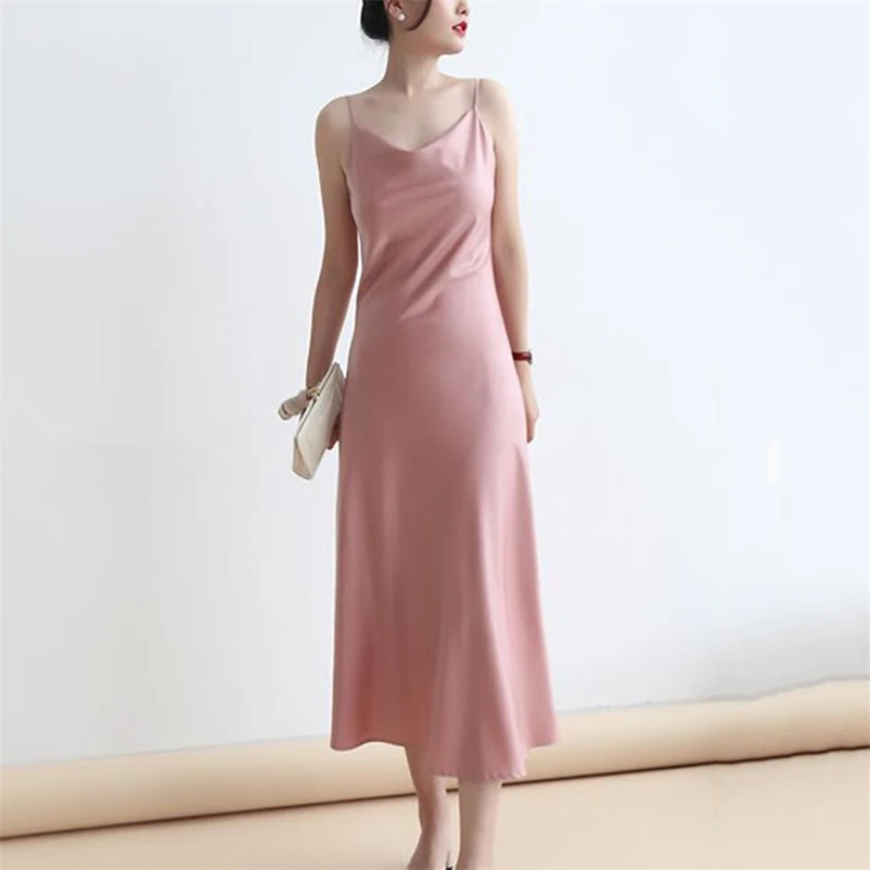 Abito con cinturino per spaghetti in raso solido Colletto oscillante Elegante abito da donna di moda di High Street Summer Slim A-Line Abiti di seta di base