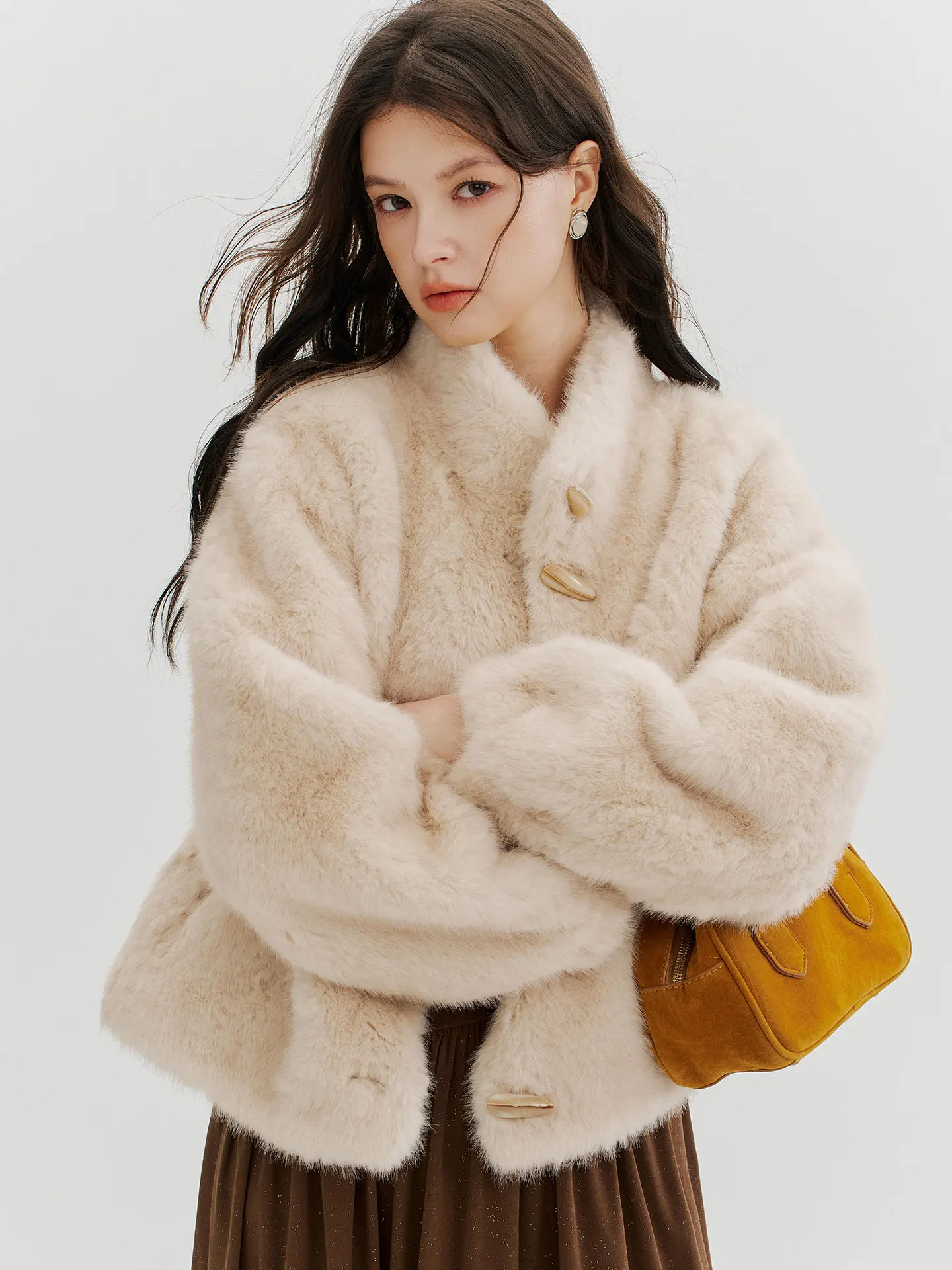 Warm Short Faux Fur Jacket with Stand Collar And Horn Buttons Luxury Sensation Integrated Leather And Fur Fluffy Top for Women