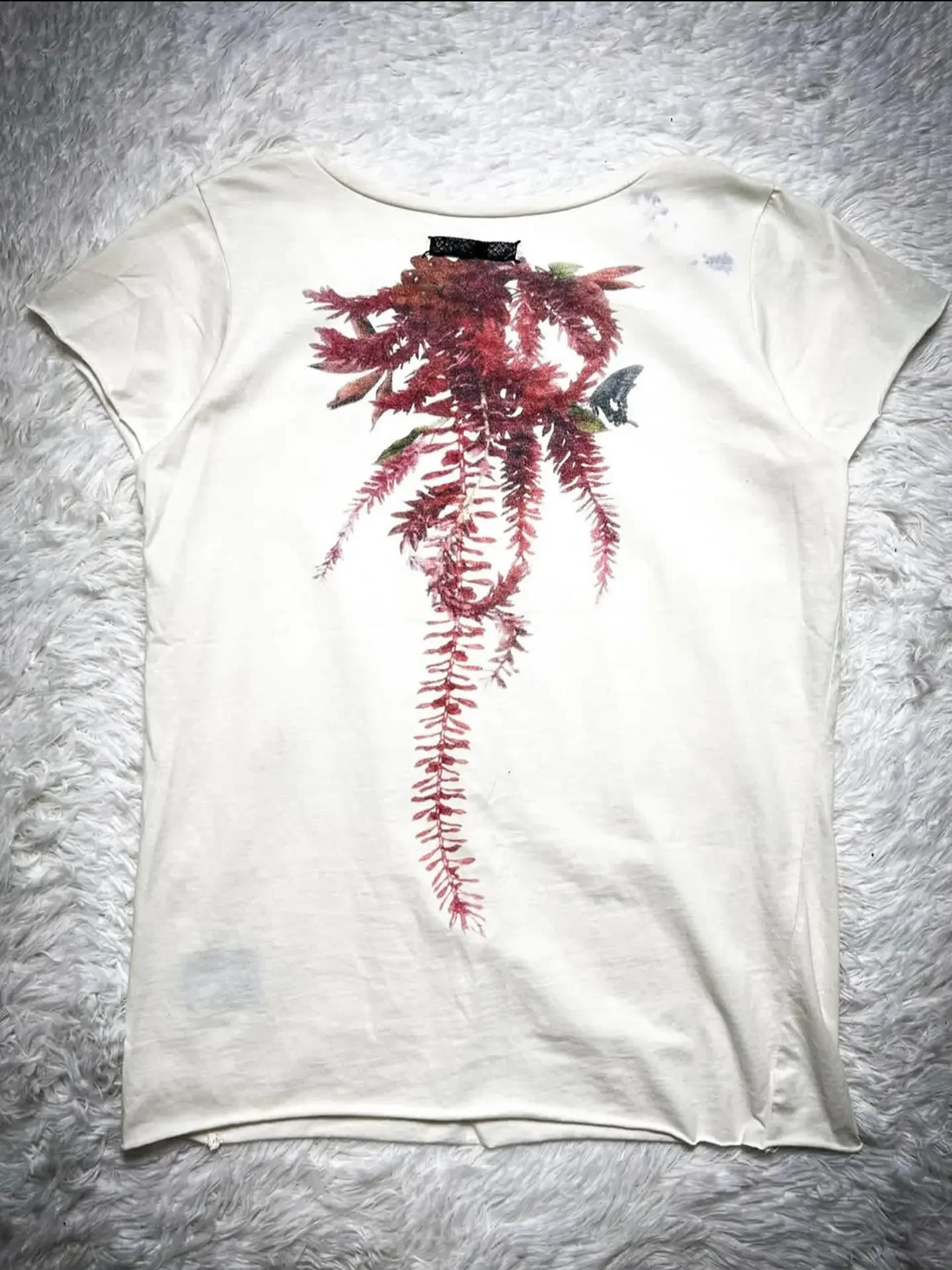 

Ifsixwasnine Visual White V-Neck Floral Short Sleeve Printed T-Shirt
