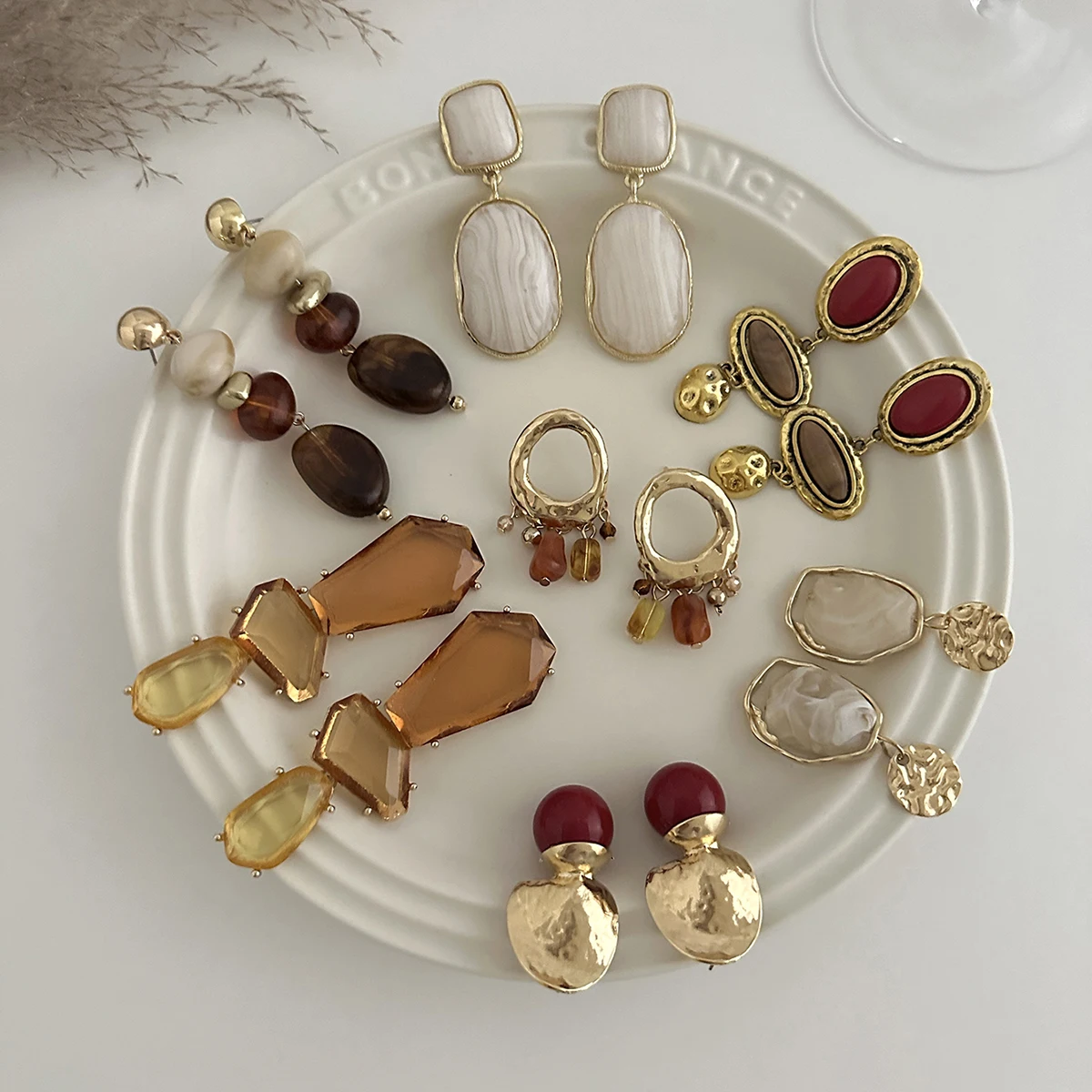SHIXIN 7 Styles Boho Acrylic Irregular Geometry Pendant Earrings for Women Vintage Gold Color Oval Drop Earrings Jewelry Gifts