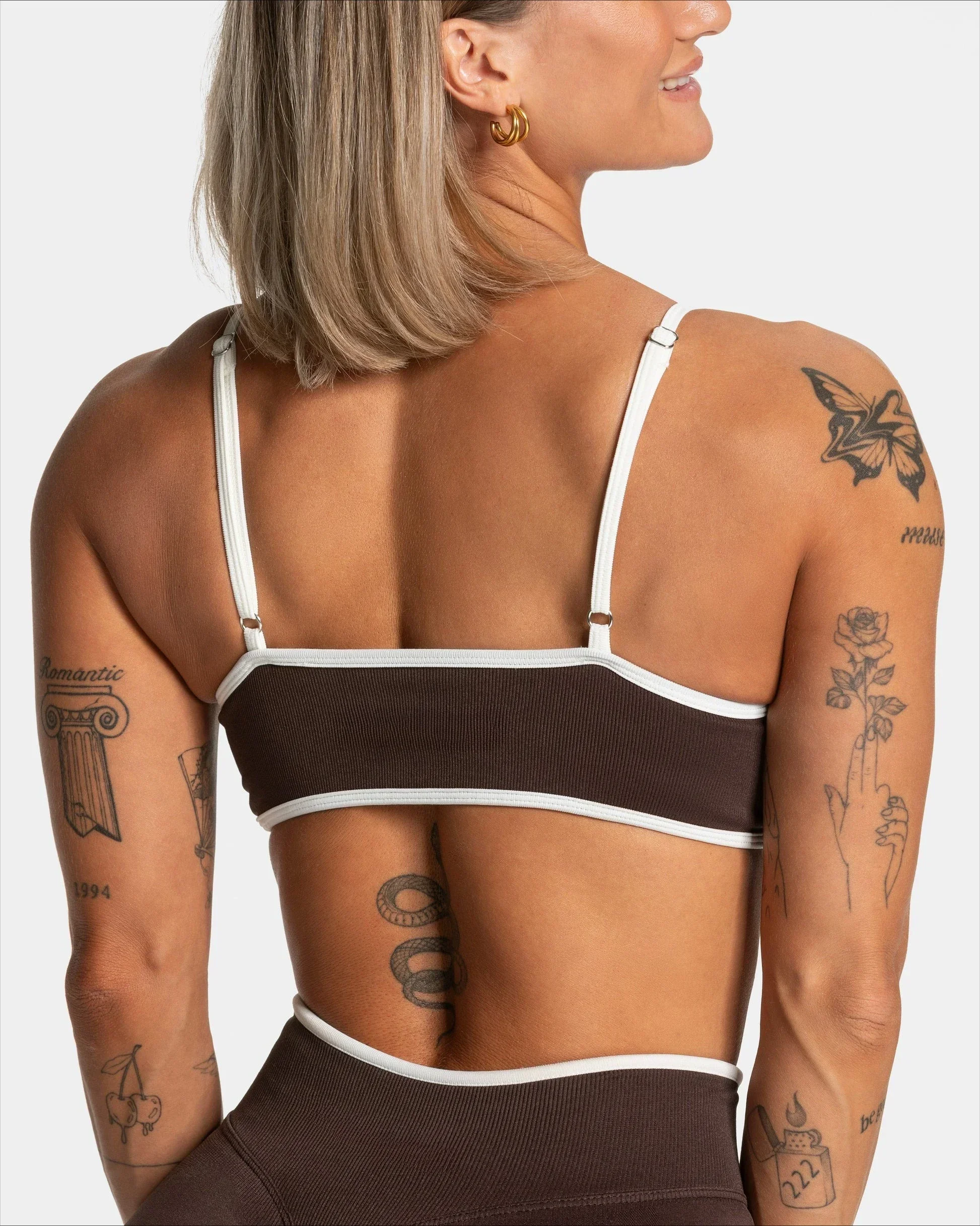 Damen Sommer Nahtlose Einfarbige Yoga-Tops Sexy Rückenfreier Strick-Träger-BH mit Brustpolster Modischer Atmungsaktiver BH – Detail 10