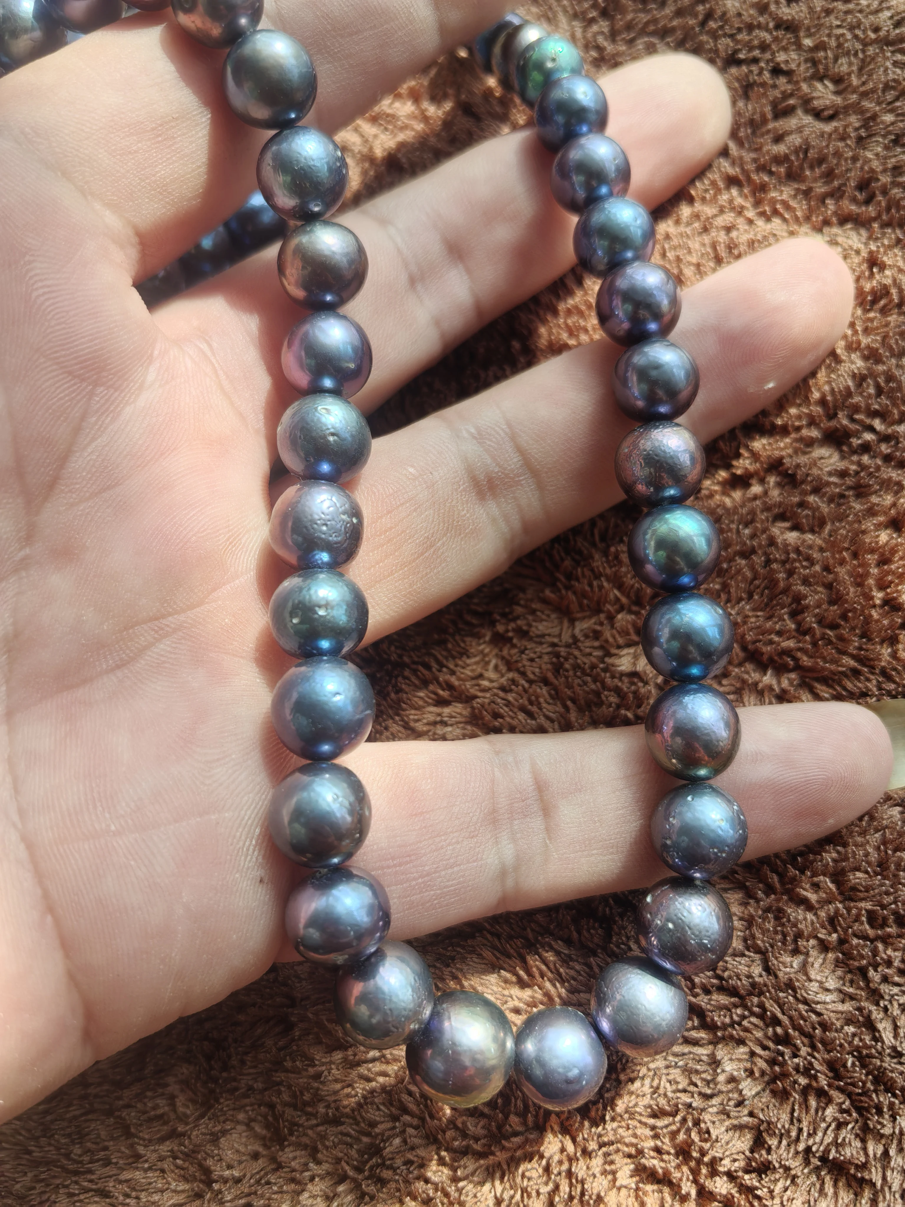 Unmatched AAA 10-11mm Natural REAL ROUND Tahitian black pearl necklace 18inch Physical photography image 4