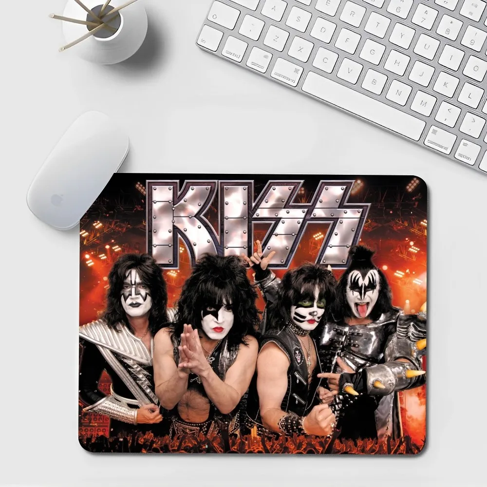 Classics Kisses Rock Band DIY Cabinet Gaming Computer Laptop Desk Mat Mouse Pad Mouse Mat Notbook Desktop Mat