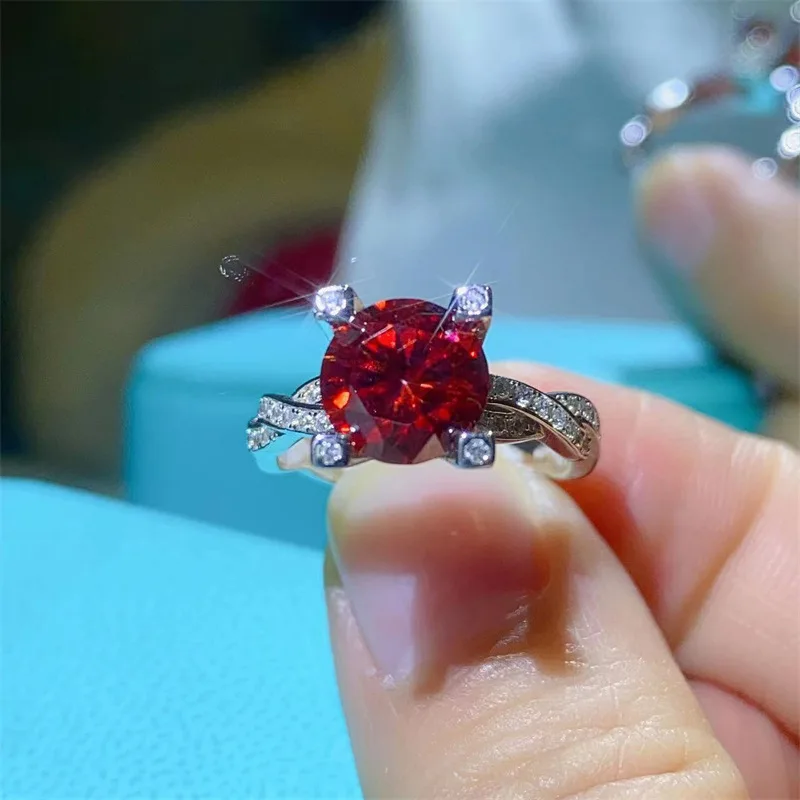 Pigeon Blood Red Inlaid Pigeon Blood Ring For Women 2ct Moissanite PT950 Platinum | Rich color, luxurious and festive