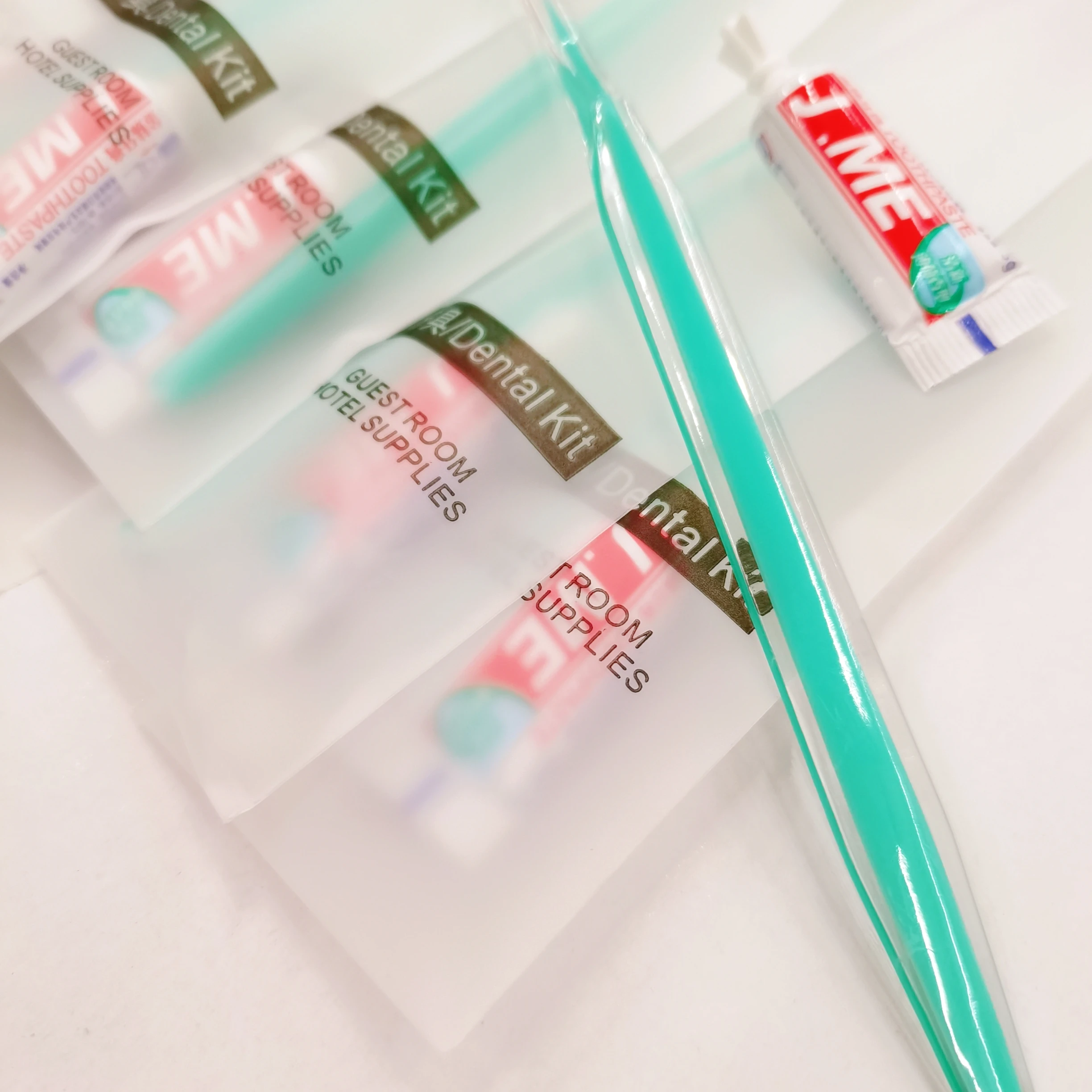 Free Shipping Dental Kit Green Color 3g Toothpaste Toothbrush Sets Wholesale High Quality Personal Cleaning Private Kits