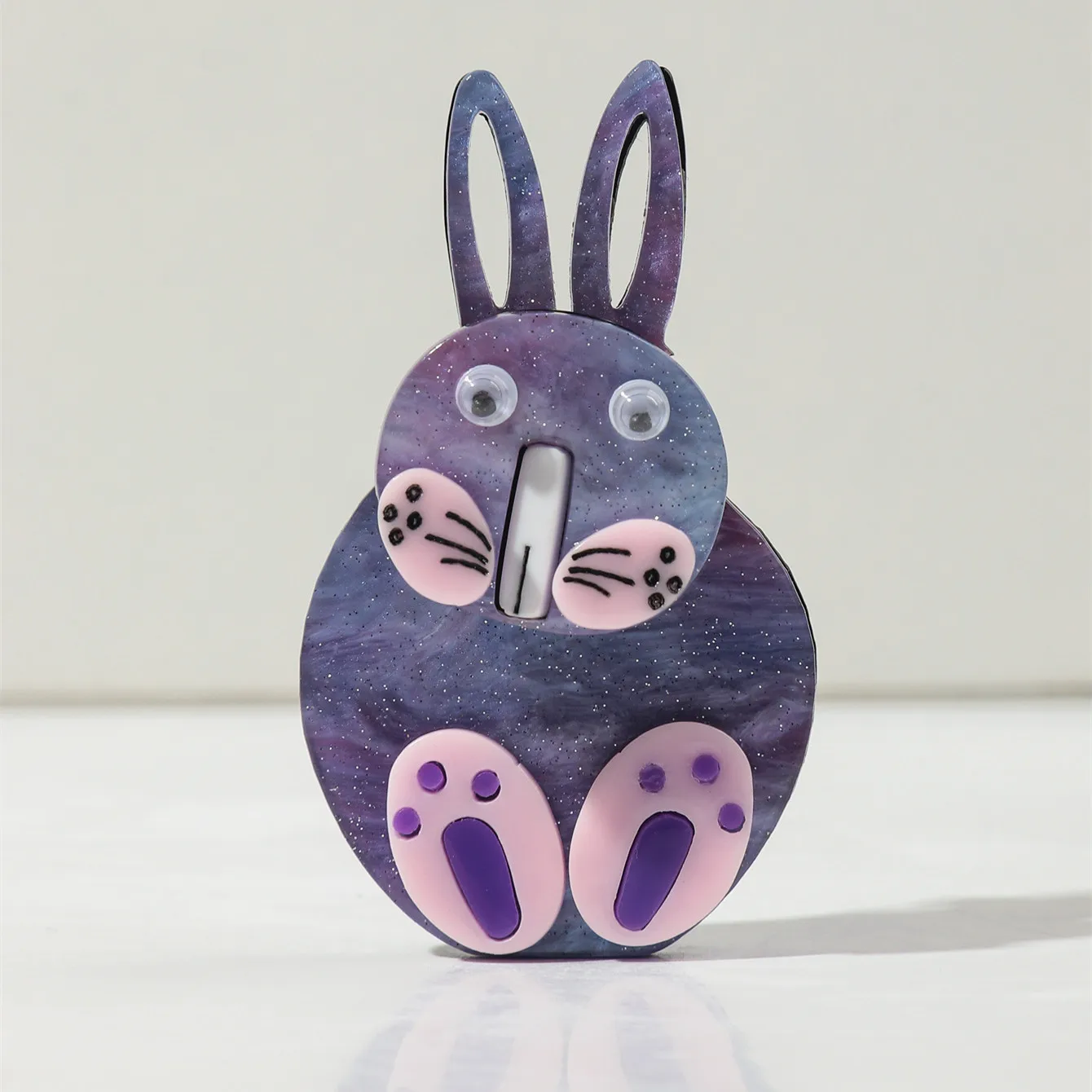 

New Cute Shaking Head Rabbit Acrylic Brooches Pin for Women Glitter Rotate Cartoon Animal Brooch Badges Jewelry Accessories Gift