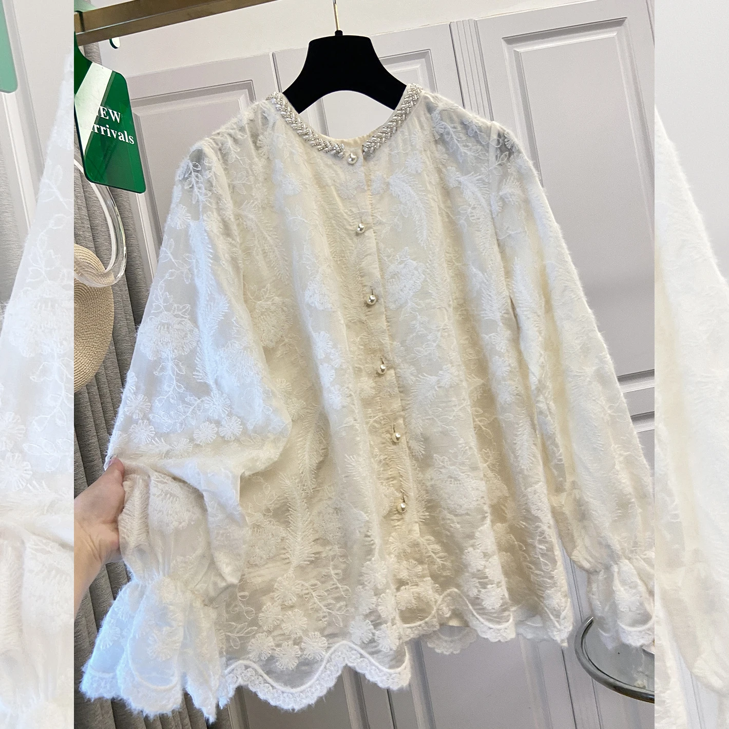 

SuperAen Embroidered Flares Shirts for Women 2026 Spring New Korean Style Fashion Design O-neck Long-sleeved Loose Shirt