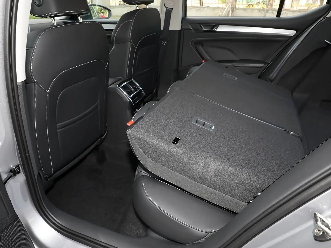 Spezieller Autositzbezug für Skoda Superb 2019 2020 2021 2022 2023 2024 2025 PU-Leder Sitzkissen-Schutz Autositzbezüge – Detail 5