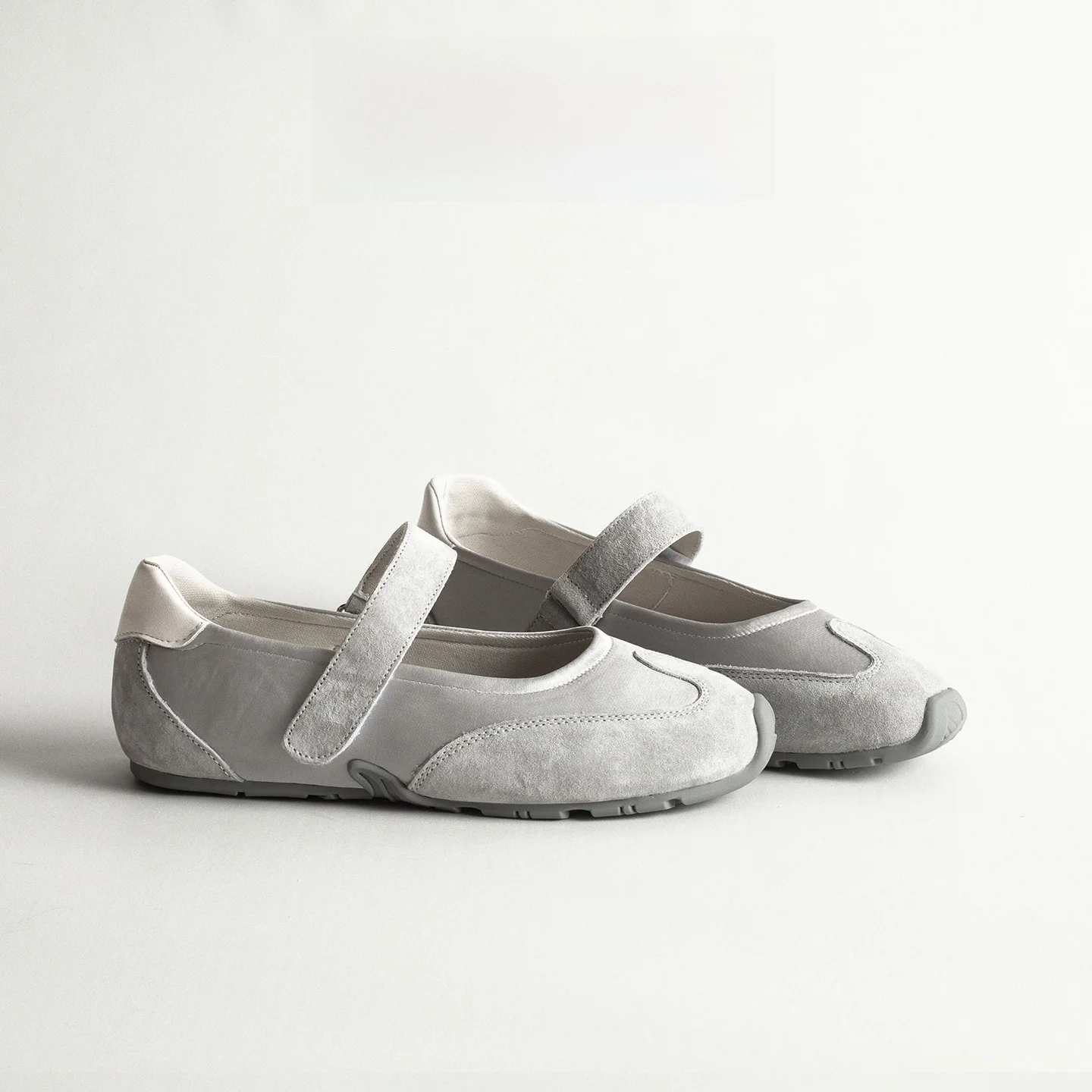 

Spring Summer New Casual Sports Deqin Shoes Women's Ballet Flat Shoes Magic Tape Low Cut Mary Jane Single Shoes Fashionable
