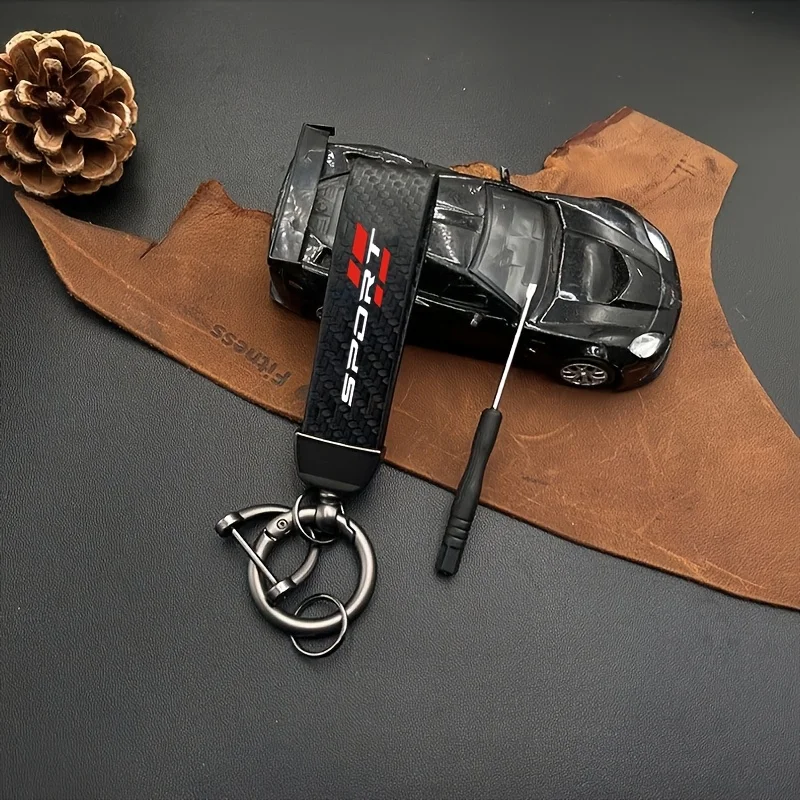 1 porte-clés robuste avec tournevis |  faux cuir, texture fibre de carbone, anneau métallique, matériau en alliage durable  logo