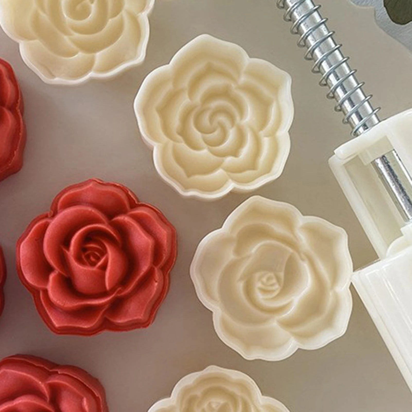 30/50/75g 4pcs Rose Flower Mooncake Mold Set Mid Autumn Festival DIY Hand Pressure Fondant Moon Cake Mould Decoration Tool