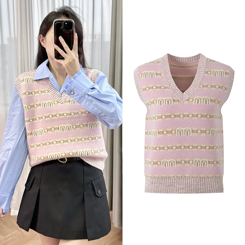 

Sweetened ort Knitted Vest 2024 Autumn New College Sle V-Ne Svel Embroidered Fce-Lined Layering Top for Women