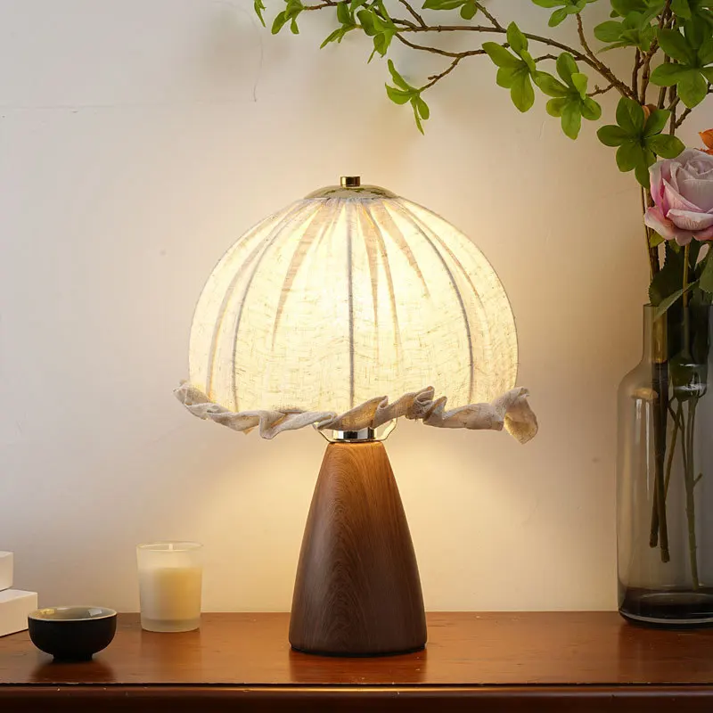 

Nordic Light Luxury Cloth Cover Ceramic Table Lamps American Country Retro Bedroom Bedside Table Lamp Study Decor Reading Lights