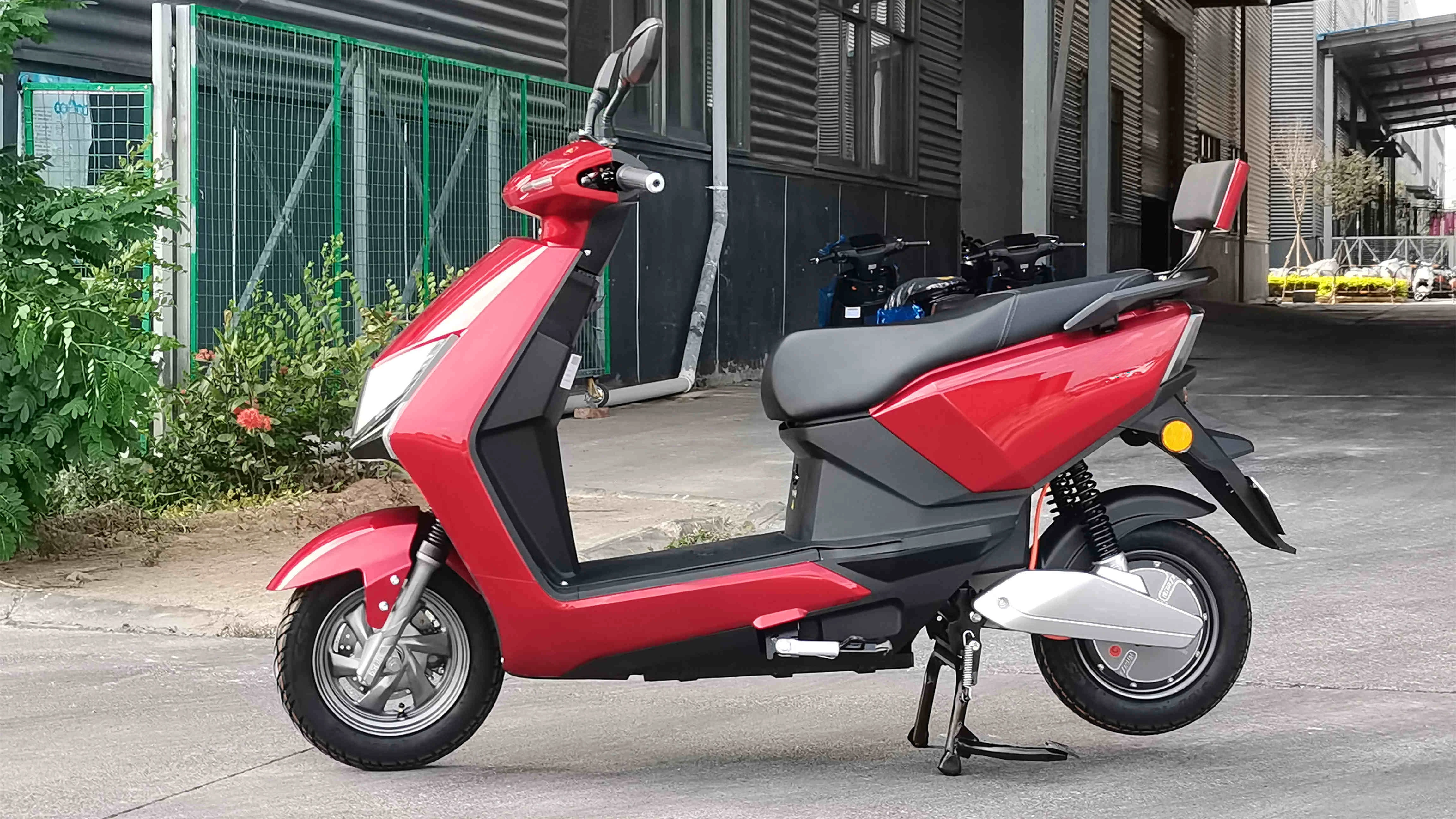 High Speed Electric Scooter 60V 72V 1000w 2000w big power 3000w 100-120kms CKD Electric Motorcycle