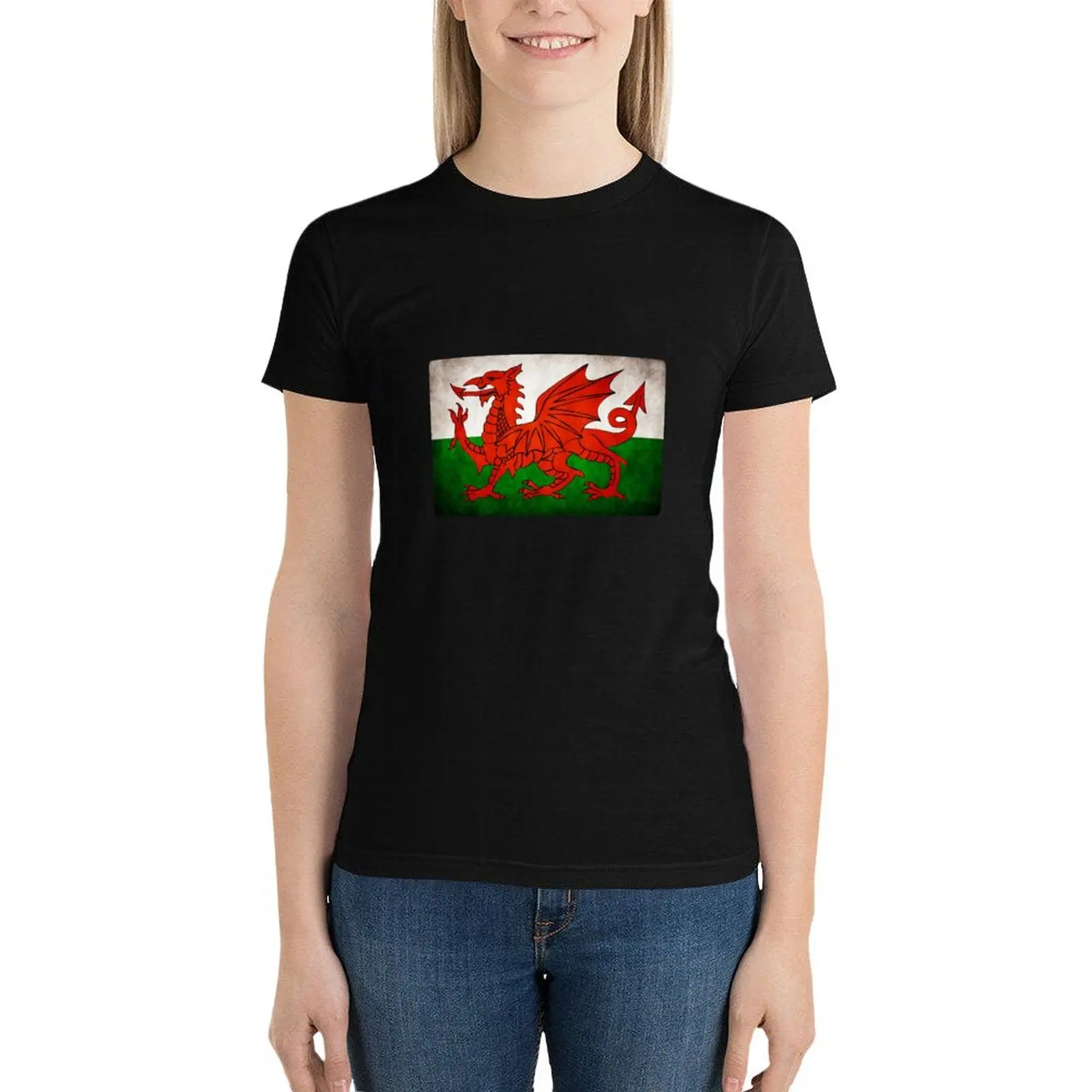 Welsh Wales Flag Distressed Style T-Shirt kawaii clothes Short sleeve tee oversized tshirts woman