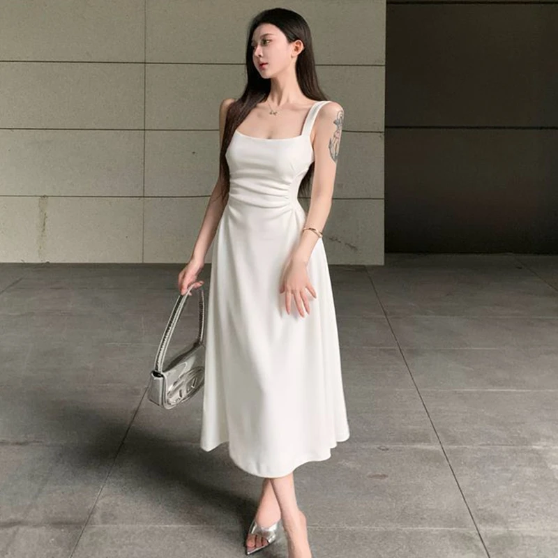 

2026 Summer Sexy Spaghetti Strap French White Bottoming Waist Cinching Dress for Women Gentle Slim Fit Temperament Elegant Dress