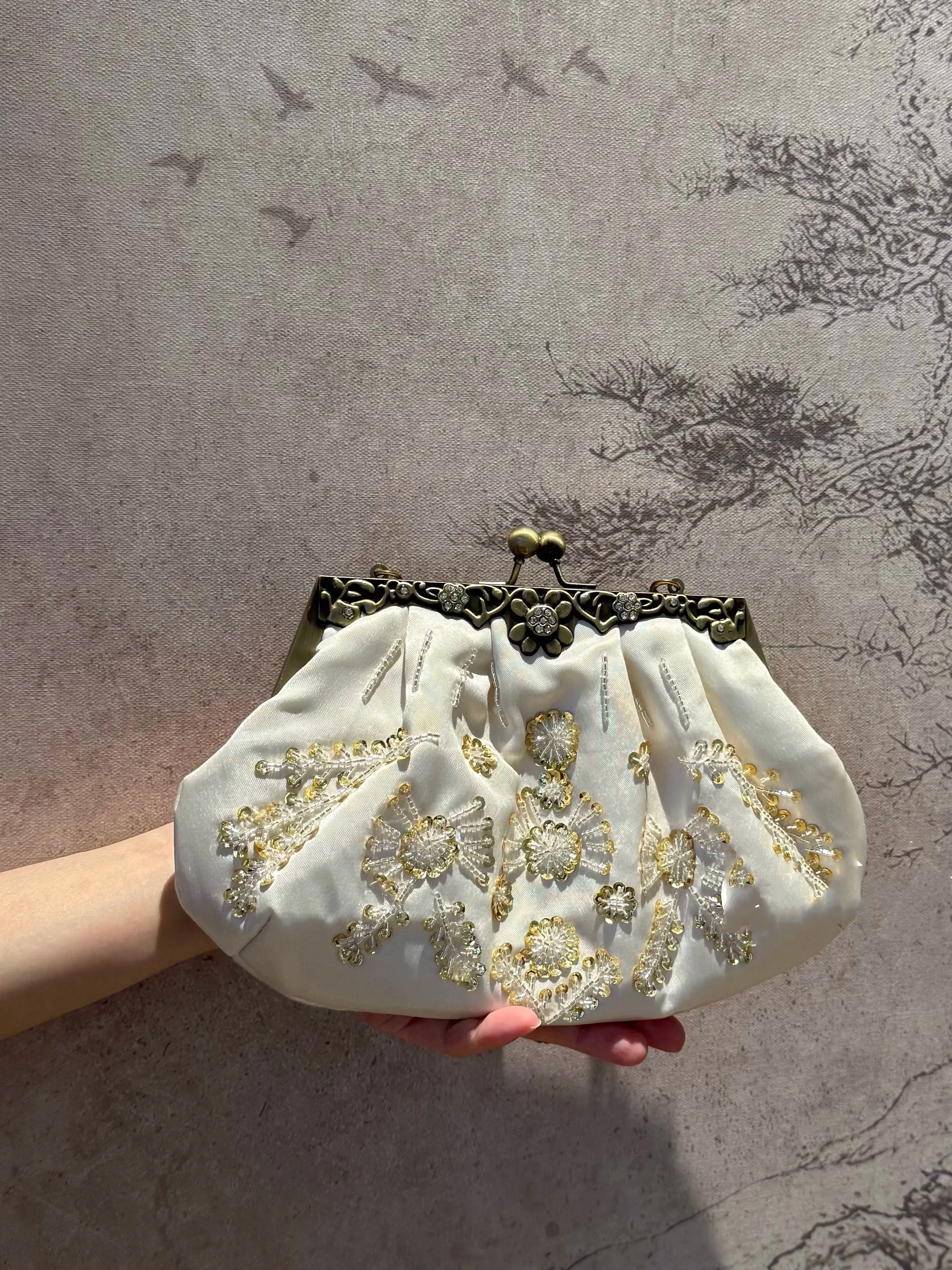 French Vintage Handmade Beading Evening Clutch Bag Fashionable Elegant Antique Flower Embroidery Women's Banquet Clip Handbag