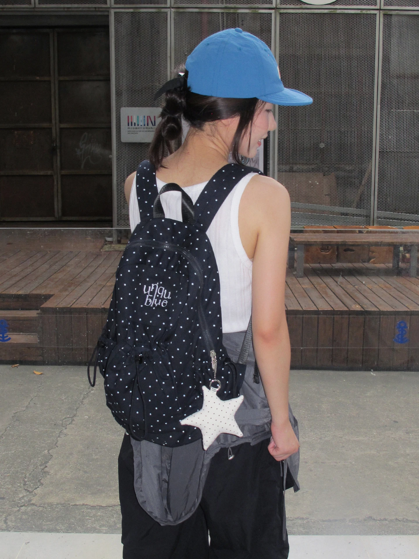 mochila-unica-azul-con-lunares-y-cordon-para-viajes-mochila-para-mujer-gran-capacidad-multiples-bolsillos-estilo-clasico
