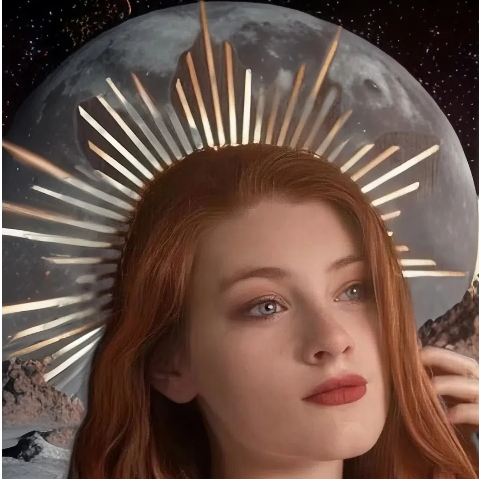 

2025 New Halloween Goddess Halo - Star Decorated Spikes Headband for Women’s Gothic Cosplay (Popular Party Headpiece)