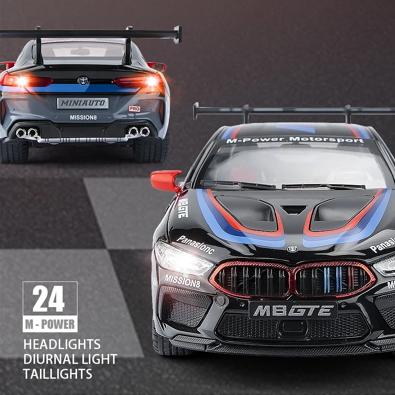 BMW M8 GTE Race Alloy Car Model, Modelo Diecast, Luz Sonora, Pull Back Toy, Computador Ornamentos Decorativos, Brinquedos para Crianças Presente, 1:24